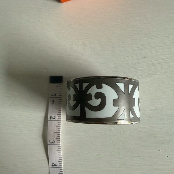 Hermes Gray, White and Silver Enamel Bangle Bracelet - Picture 8 of 10